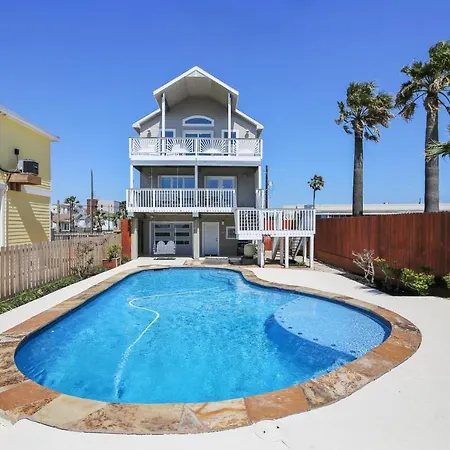 Pool Days And Dock Nights Vila